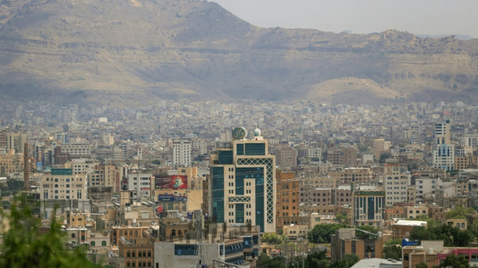 Houthis denunciam bombardeios na capital do I&ecirc;men