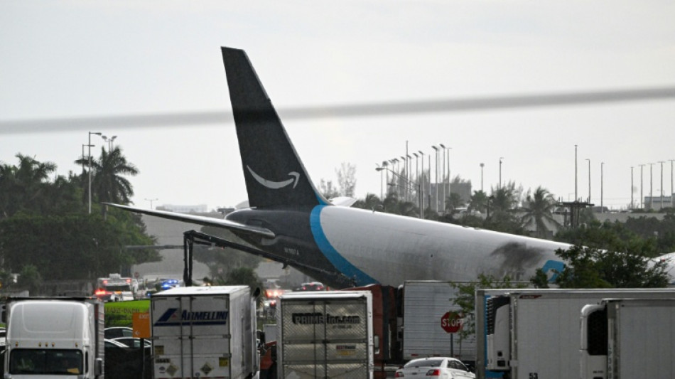 Cinco muertos en el accidente de un avi&oacute;n de carga que se sali&oacute; de la pista en Miami