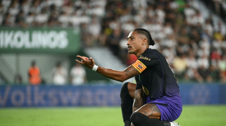 Raphina marca dois e Bar&ccedil;a estreia no Espanhol com goleada sobre Elche (5-0)