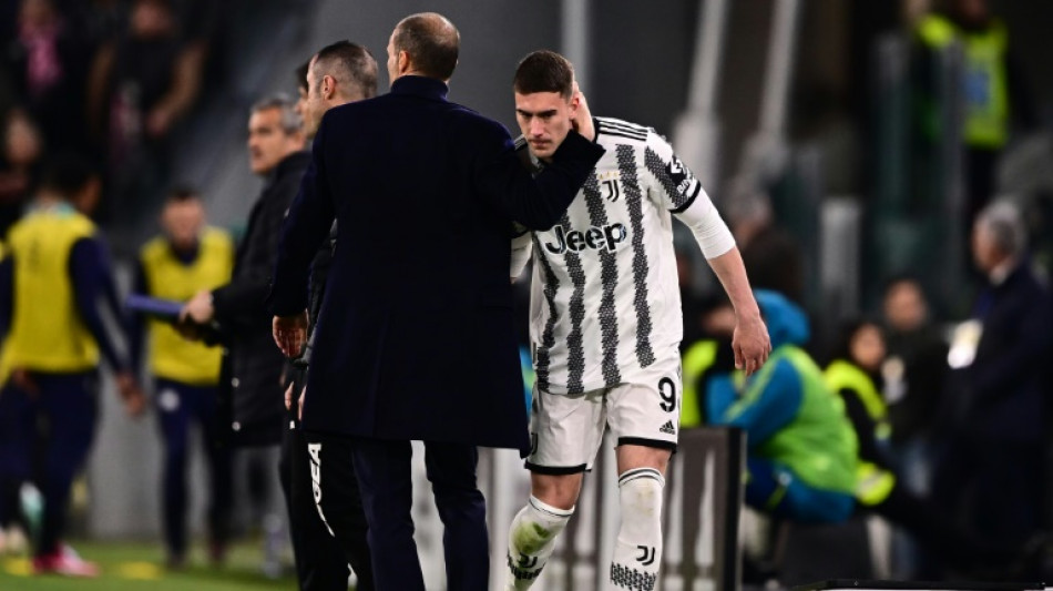Vlahovic racially abused as Juve move second in Serie A