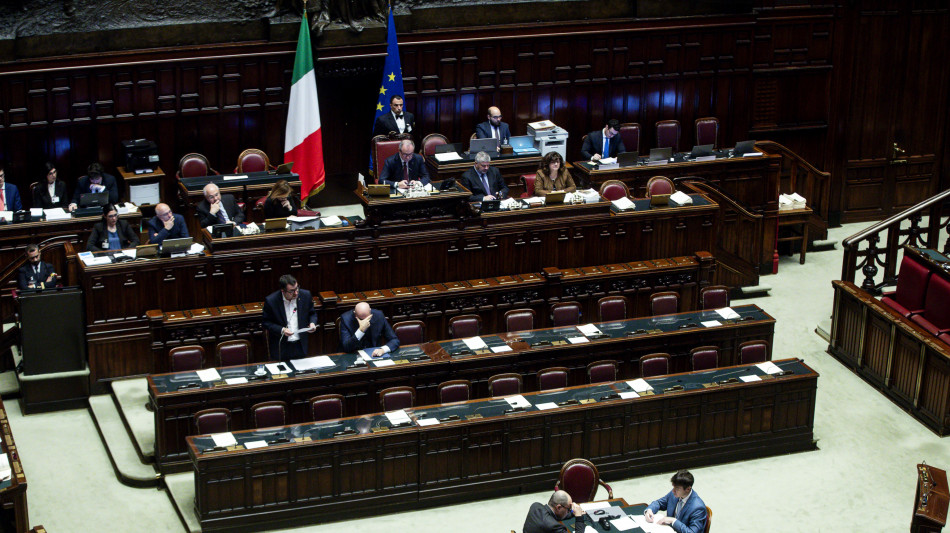 Ok risoluzione maggioranza su nuovo Def, no opposizioni