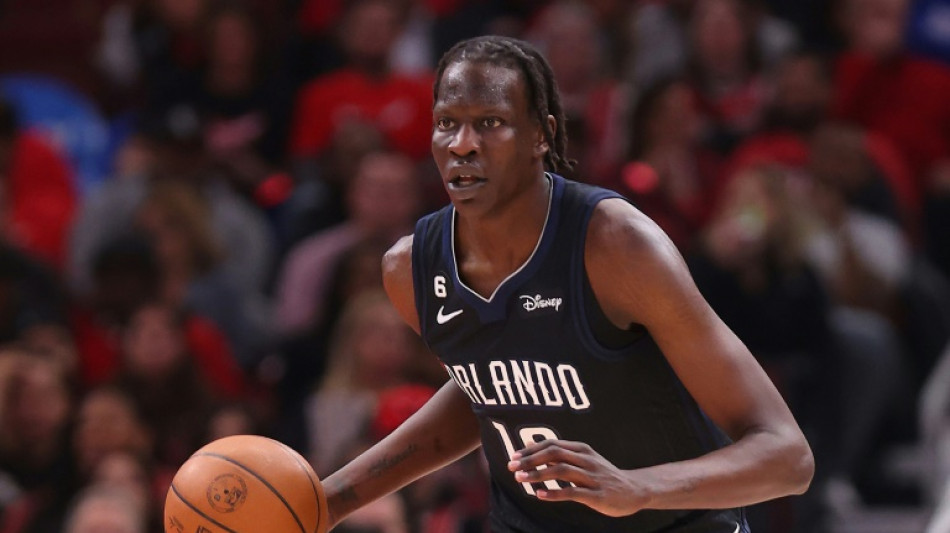 Suns deal guard Payne to Spurs and land Bol: reports
