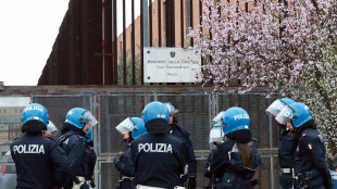 Perquisizioni in carcere Prato, indagati agenti e detenuti