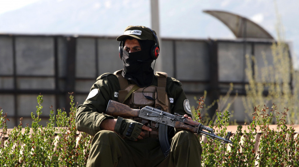 Afghanistan, eseguite pubblicamente 4 condanne a morte