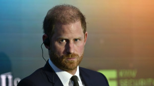 Pr&iacute;ncipe Harry deixa ONG africana envolvida em esc&acirc;ndalo