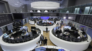 Borsa: l'Europa colpita dai dazi ma non crolla, stoxx 600 -1,3%