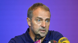 T&eacute;cnico do Bar&ccedil;a confirma aus&ecirc;ncia de Raphinha contra o Atl&eacute;tico na Copa do Rei