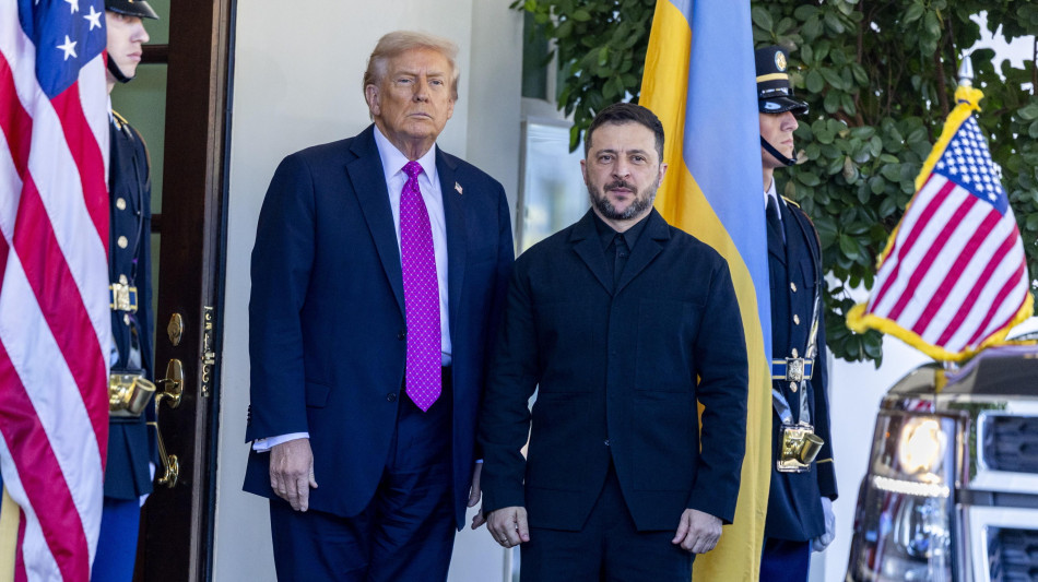 Trump, 'Zelensky dovr&agrave; farsi piacere il piano di pace'