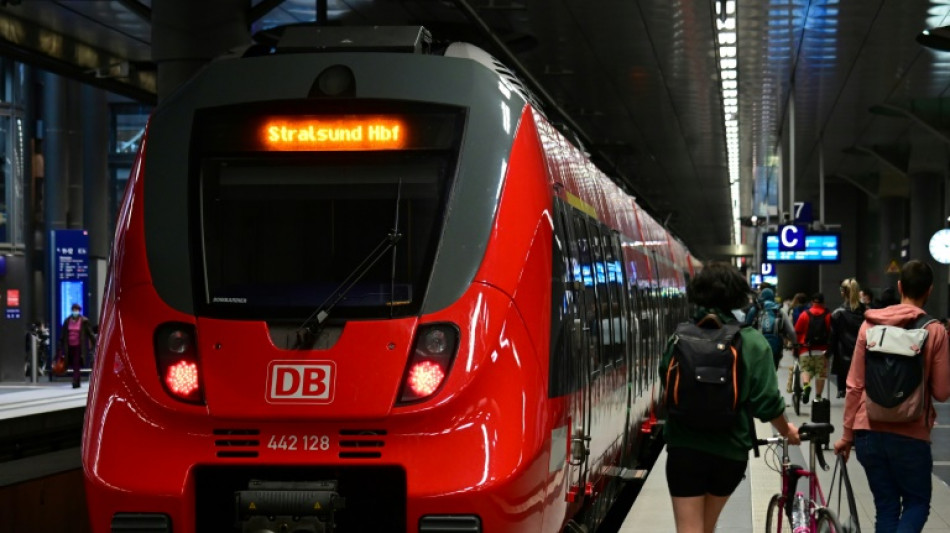Verkehrsministerkonferenz ber&auml;t &uuml;ber geplantes Deutschlandticket von 49 Euro