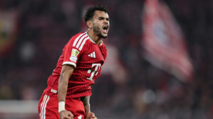 Diaz dazzles as Bayern batter Leipzig to go top