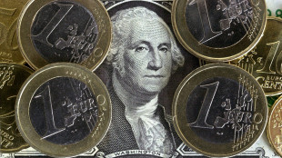 L'euro &egrave; stabile, a 1,0824 dollari