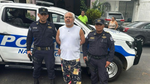 La Fiscalía salvadoreña presenta una acusación contra un abogado crítico de Bukele