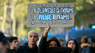 Thousands mass in France for high school protests