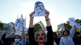 La familia de la joven iran&iacute; fallecida Mahsa Amini rechaza el informe m&eacute;dico oficial