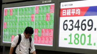 Borsa: Tokyo, apertura in calo (-0,69%)